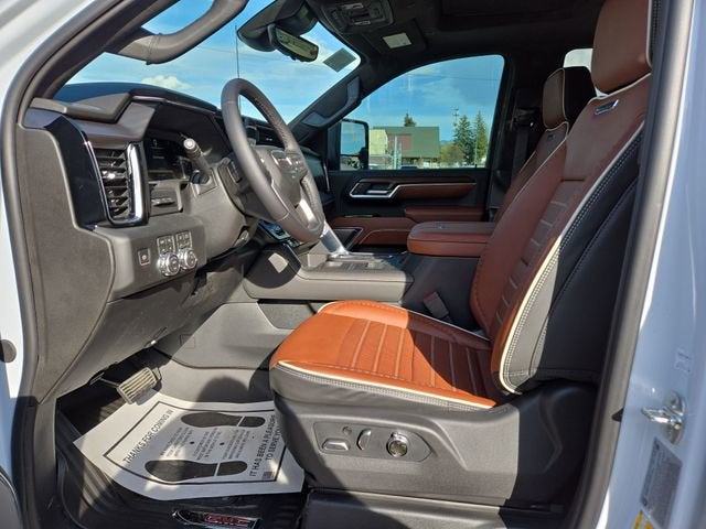 2026 GMC Sierra 3500 HD Denali Ultimate DRW