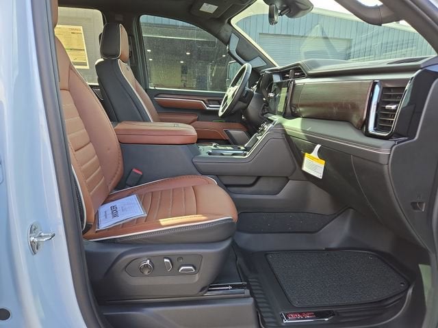 2026 GMC Sierra 3500 HD Denali Ultimate DRW