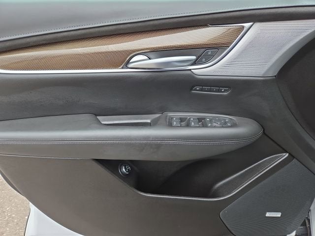 2022 Cadillac XT5 Sport