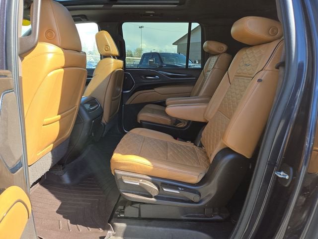 2022 Cadillac Escalade ESV Premium Luxury