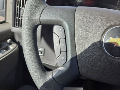 2025 Chevrolet Express Cutaway 3500 1WT