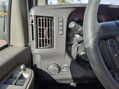2025 Chevrolet Express Cutaway 3500 1WT