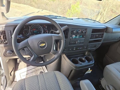 2025 Chevrolet Express Cutaway 3500 1WT