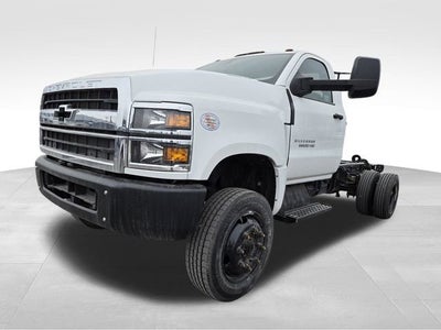 2025 Chevrolet Silverado 6500 HD Work Truck