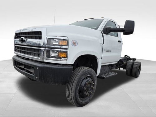 2025 Chevrolet Silverado 6500 HD Work Truck