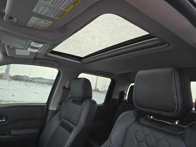 2024 Nissan Frontier SL