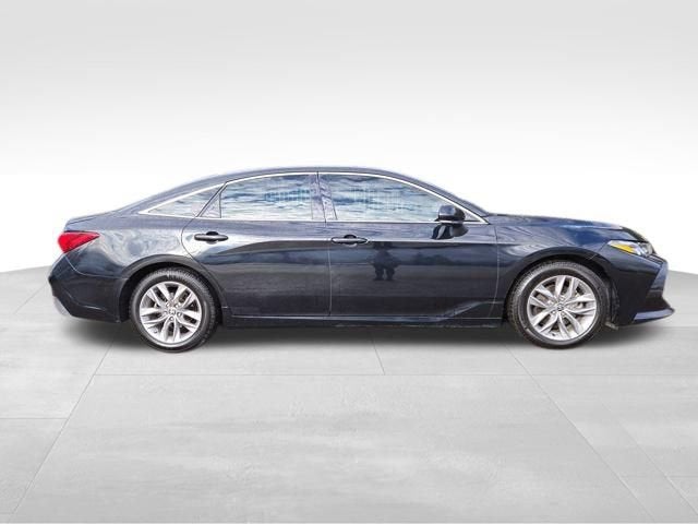 2022 Toyota Avalon XLE