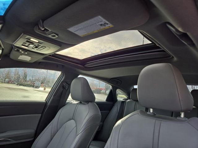 2022 Toyota Avalon XLE