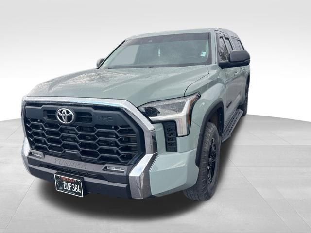 2022 Toyota Tundra 4WD SR5