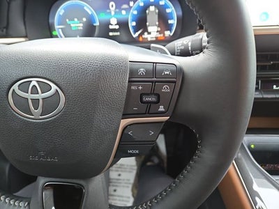 2025 Toyota Crown Signia XLE