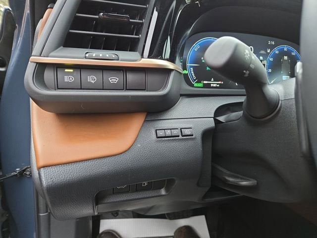 2025 Toyota Crown Signia XLE