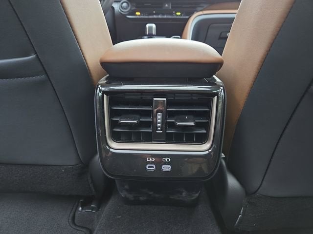 2025 Toyota Crown Signia XLE