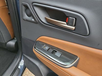 2025 Toyota Crown Signia XLE