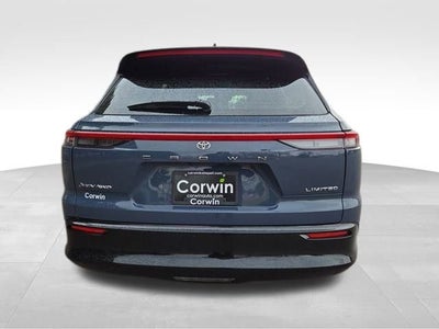 2025 Toyota Crown Signia XLE