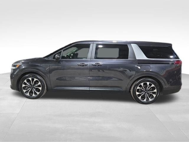 2022 Kia Carnival EX