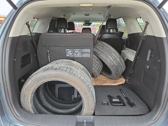 2024 Kia Carnival EX